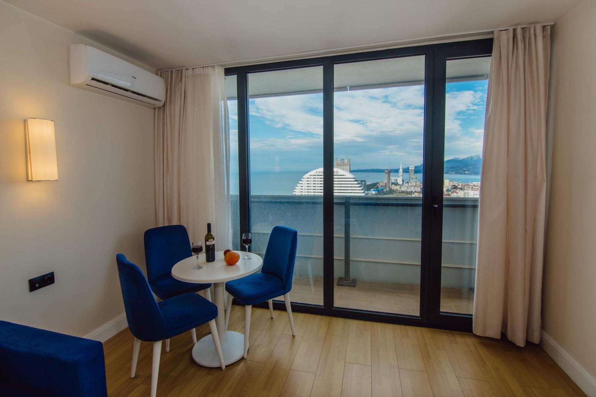 Orbi City Black Sea View Aparthotel Batumi Exterior photo
