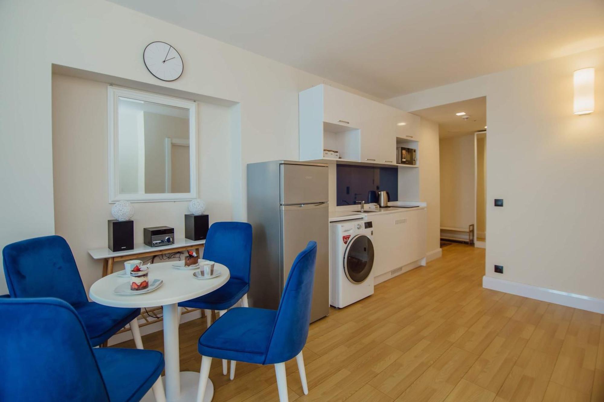 Orbi City Black Sea View Aparthotel Batumi Exterior photo