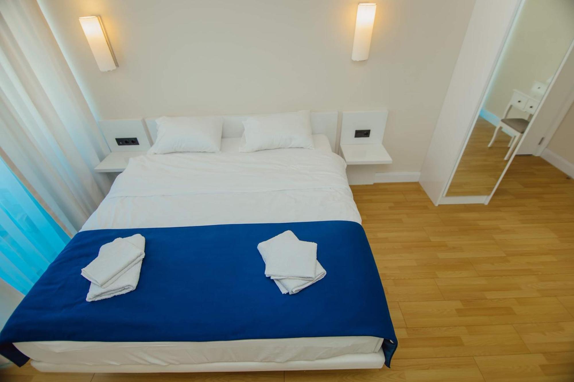 Orbi City Black Sea View Aparthotel Batumi Exterior photo
