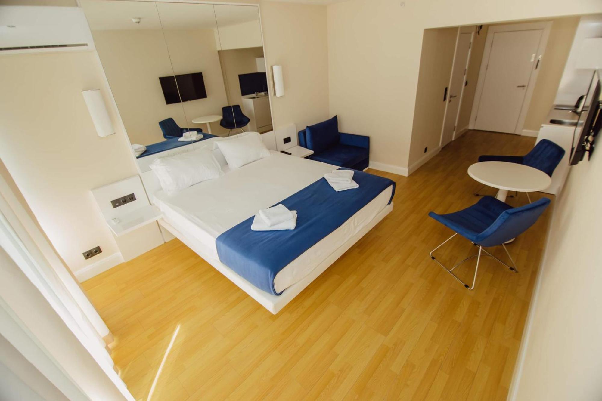 Orbi City Black Sea View Aparthotel Batumi Exterior photo